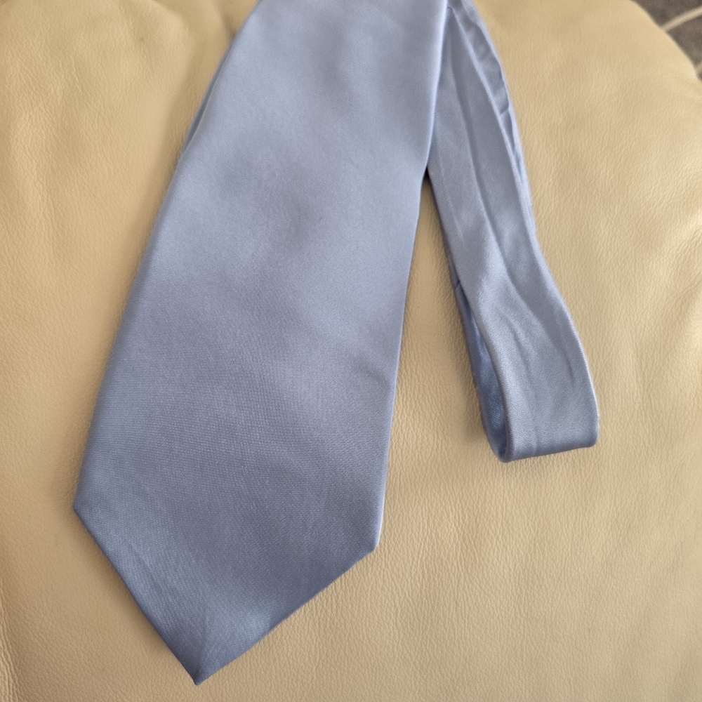 Arrow Light Blue Solid Men's Silk Necktie Tie